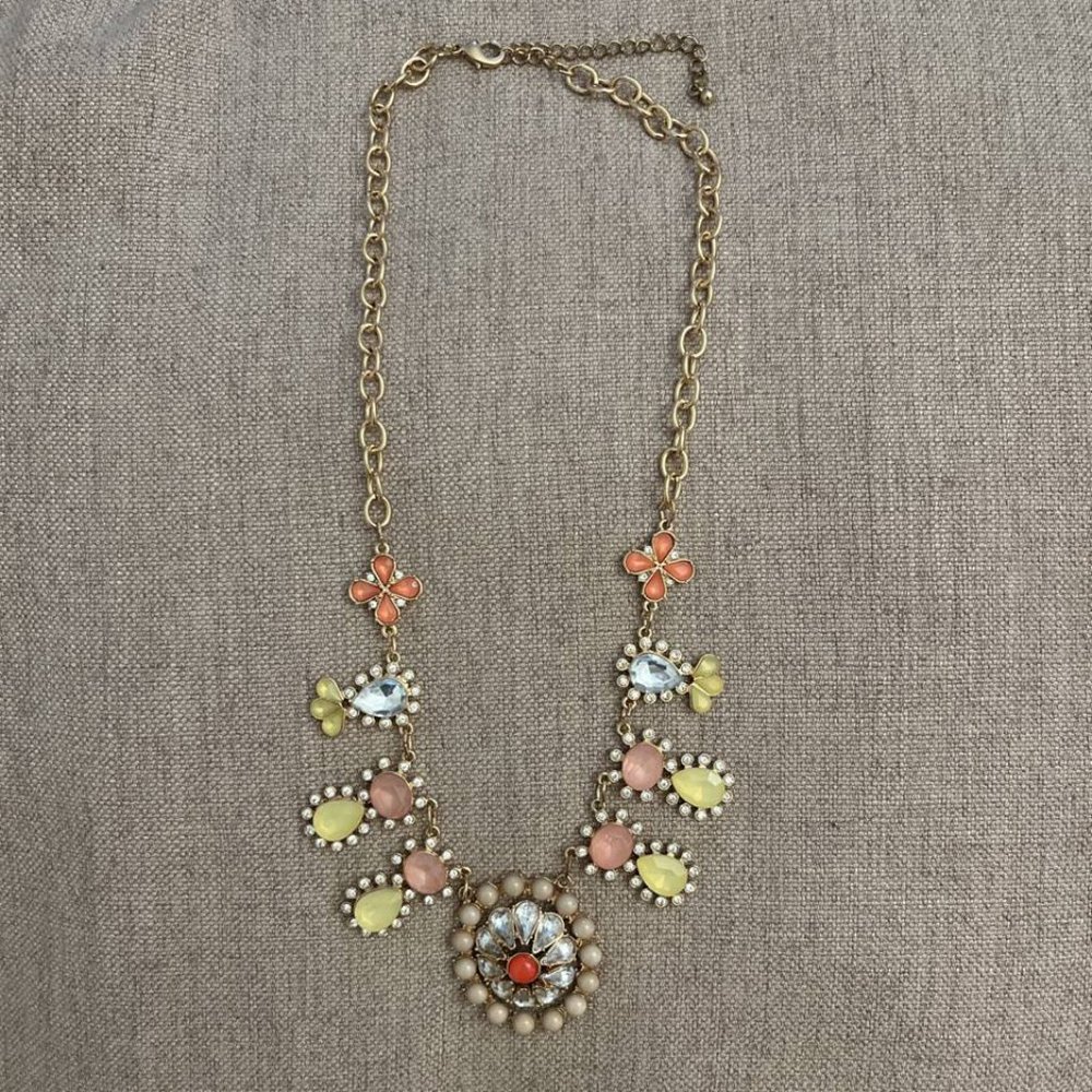 Vintage Gold Color Necklace w/ Rhinestones & Beads